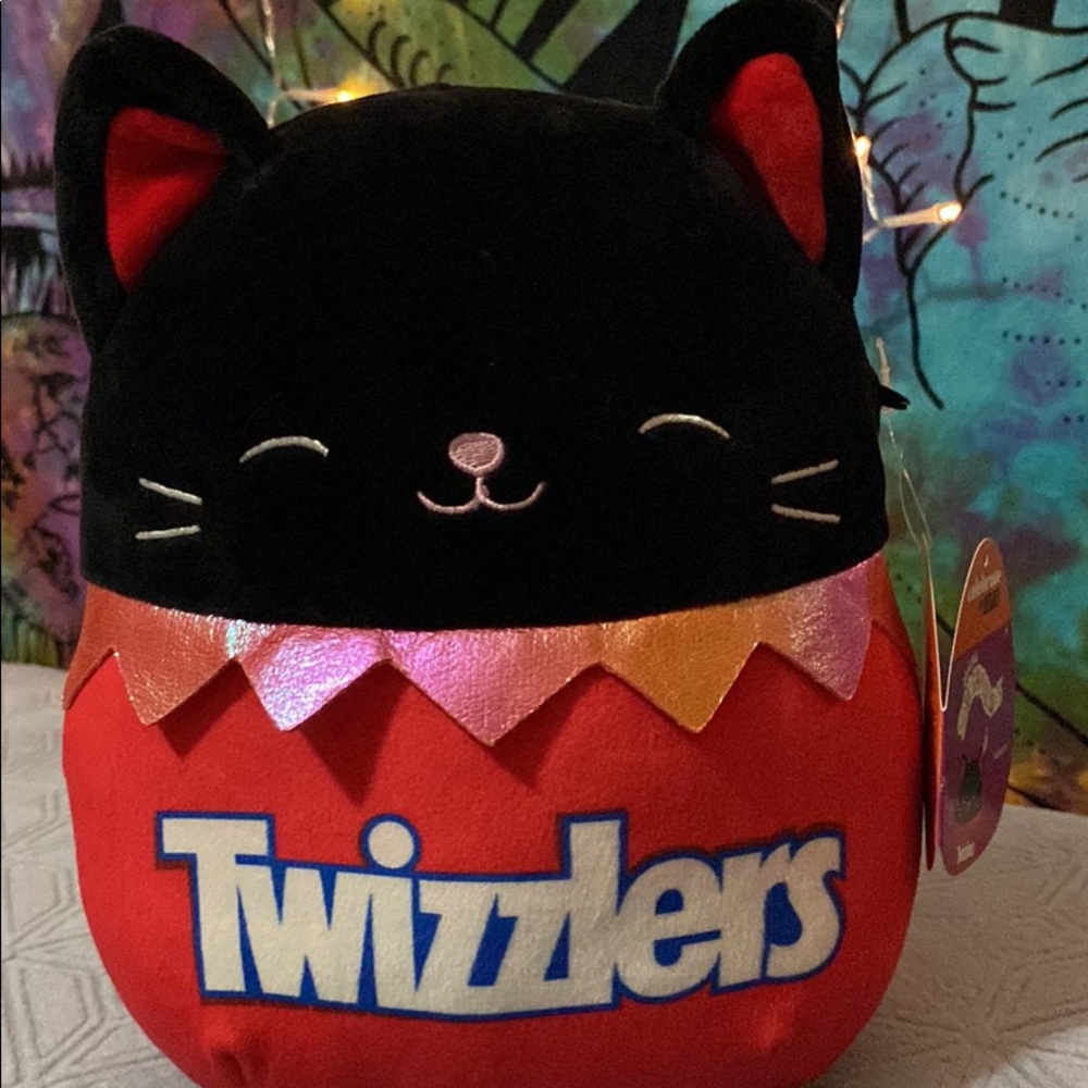 Squishmallow Autumn Twizzlers Cat 8”